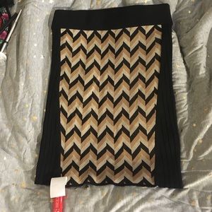 Rag & Bone
Elaine Chevron Inset Knit Skirt